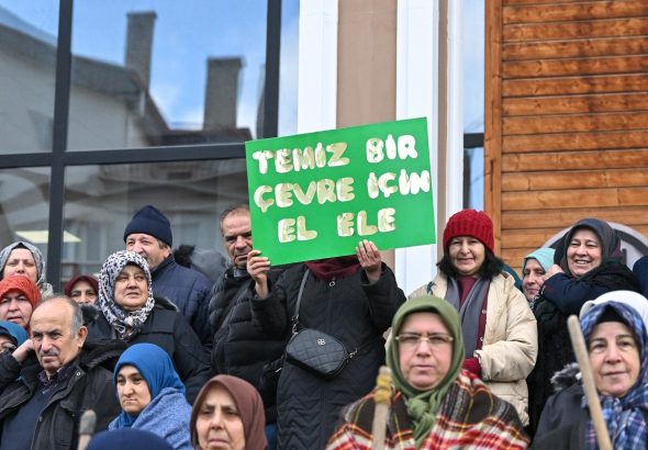 ALTINDAĞ’DA TEMİZLİK SEFERBERLİĞİ BAŞLADI (8)