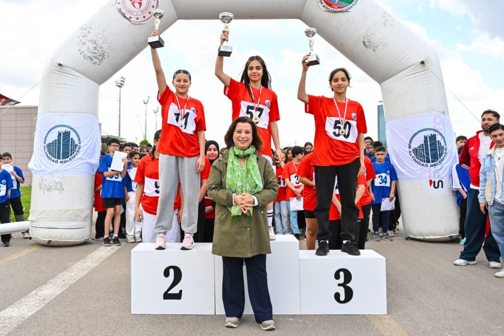 ALTINDAĞ’DA 19 MAYIS COŞKUSU BAŞLADI (13)