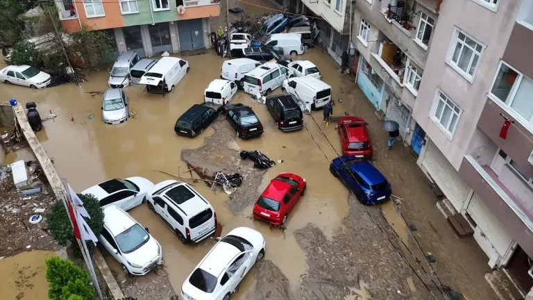 istanbuldaki-sel-felaketinin-ardindan-sigorta-uyarisi-dask-hangi-zararlari-karsiliyor